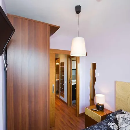 Apartamento Con Cochera Edificio Monte Oiz *