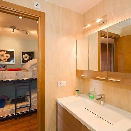 アパート Apartamento Con Cochera Edificio Monte Oiz シエラネバダ