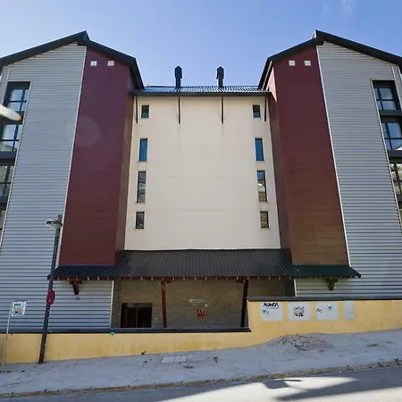 Apartamento Con Cochera Edificio Monte Oiz *