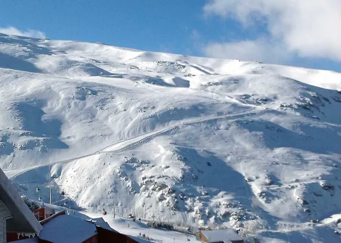 Apartamento Con Cochera Edificio Monte Oiz * 塞拉内华达