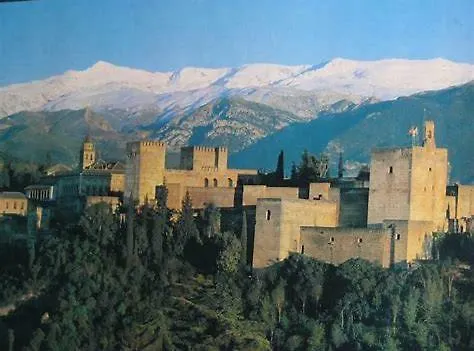 Apartamento Con Cochera Edificio Monte Oiz 塞拉内华达